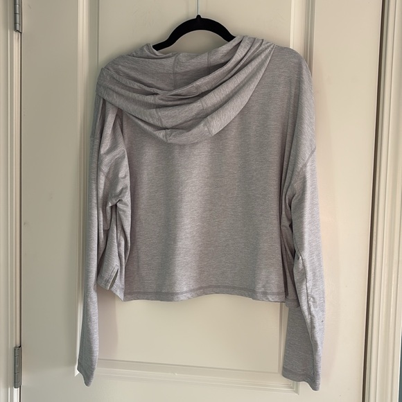 Athleta Uptempo Short Hoodie in Norweigan Grey Size Medium - Picture 3 of 7